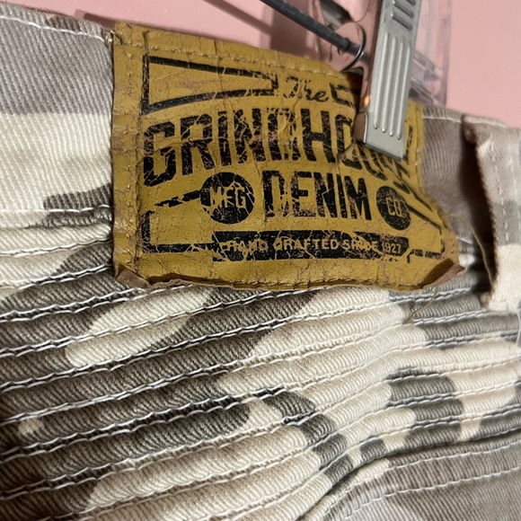 GRINDHOUSE Denim Men’s Size 40 Camouflage Shorts Distressed Stretch Y2K - Picture 7 of 9